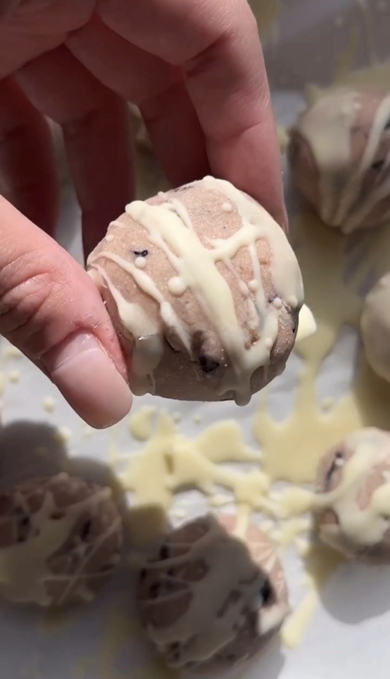 Blueberry Cheesecake Protein Balls