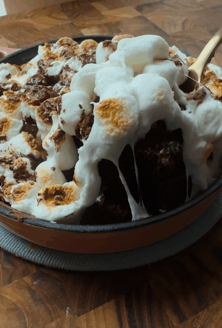 Hot Chocolate Cookie Skillet