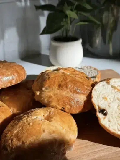 Carrot Cake Protein Bagels