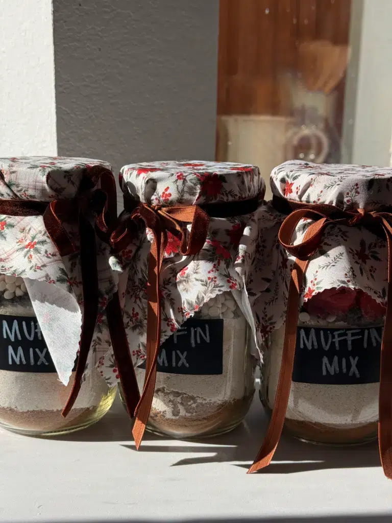 Homemade Muffin Mix (Easy Mason Jar Gift)