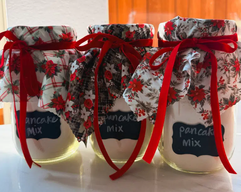 Homemade Pancake Mix (Easy Mason Jar Gift)