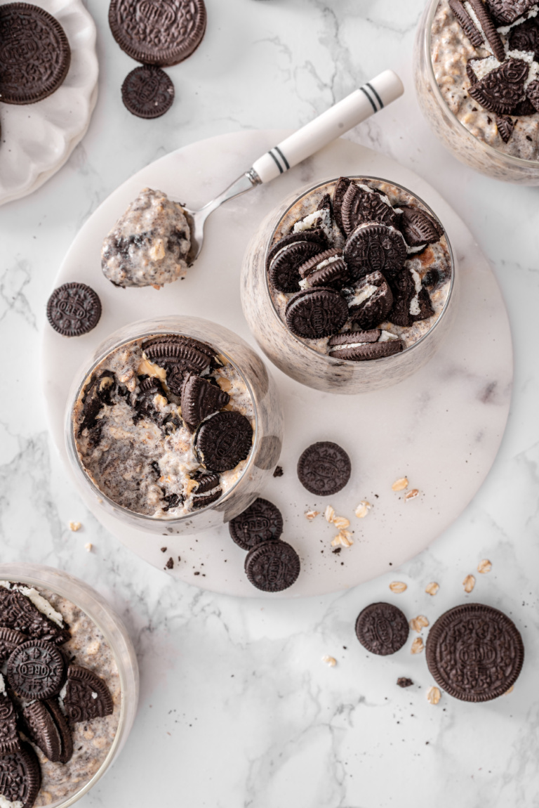Cookies and Cream Overnight Oats