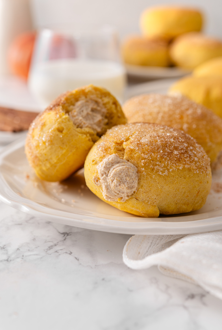 Pumpkin Cheesecake Protein Donuts