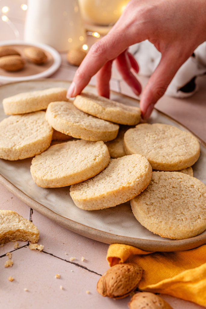 Almond Shortbread Cookies