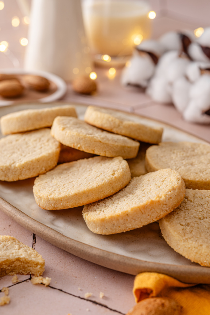Almond Shortbread Cookies
