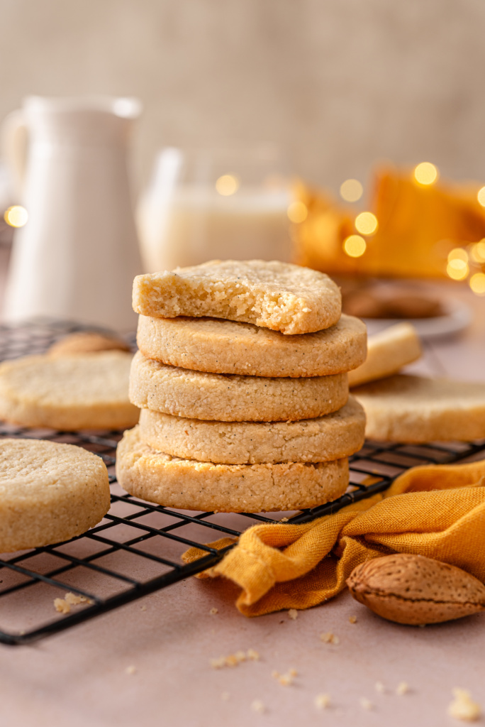 Almond Shortbread Cookies