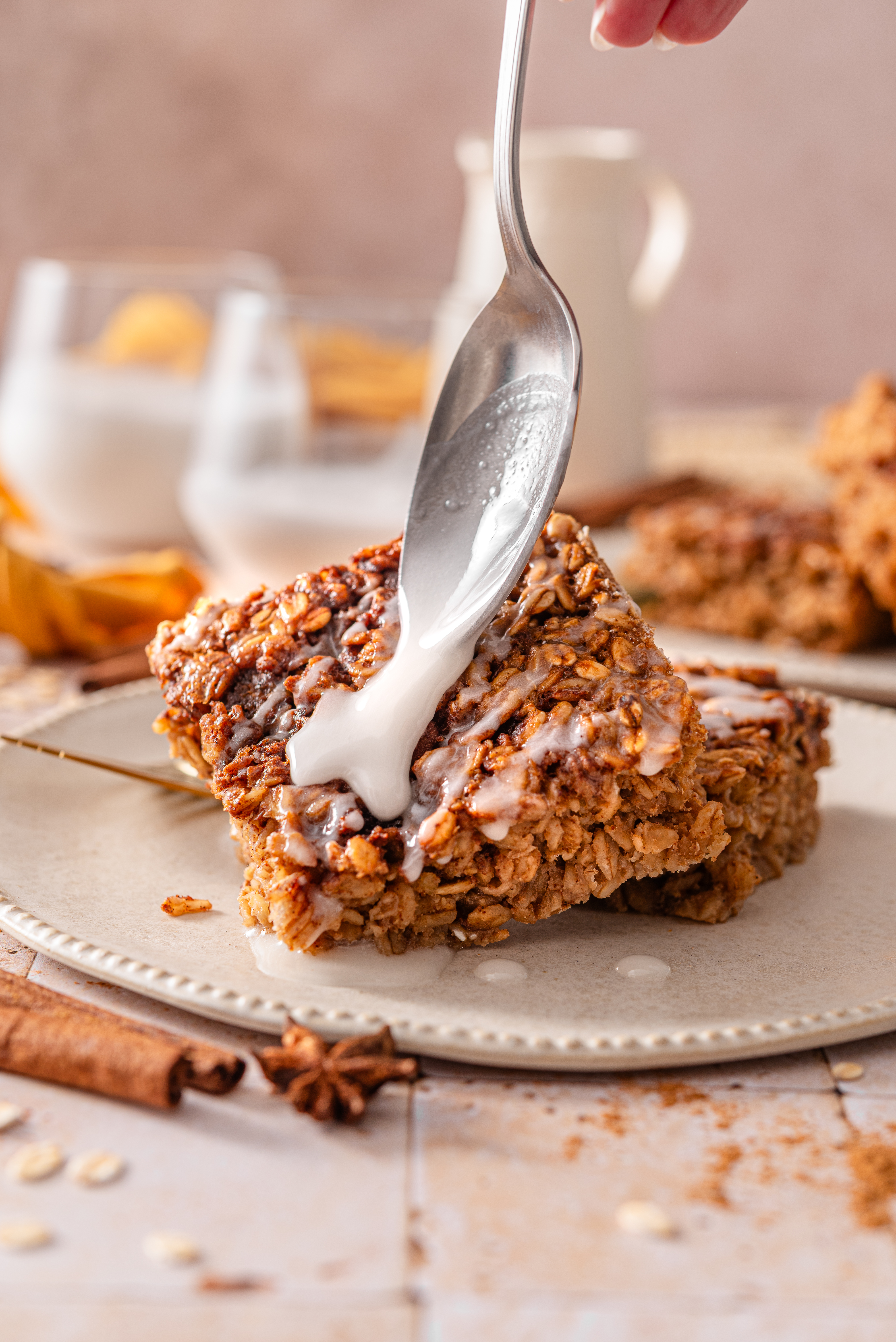 Cinnamon Roll Baked Oatmeal