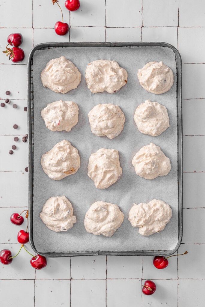 Cherry cheesecake clusters
