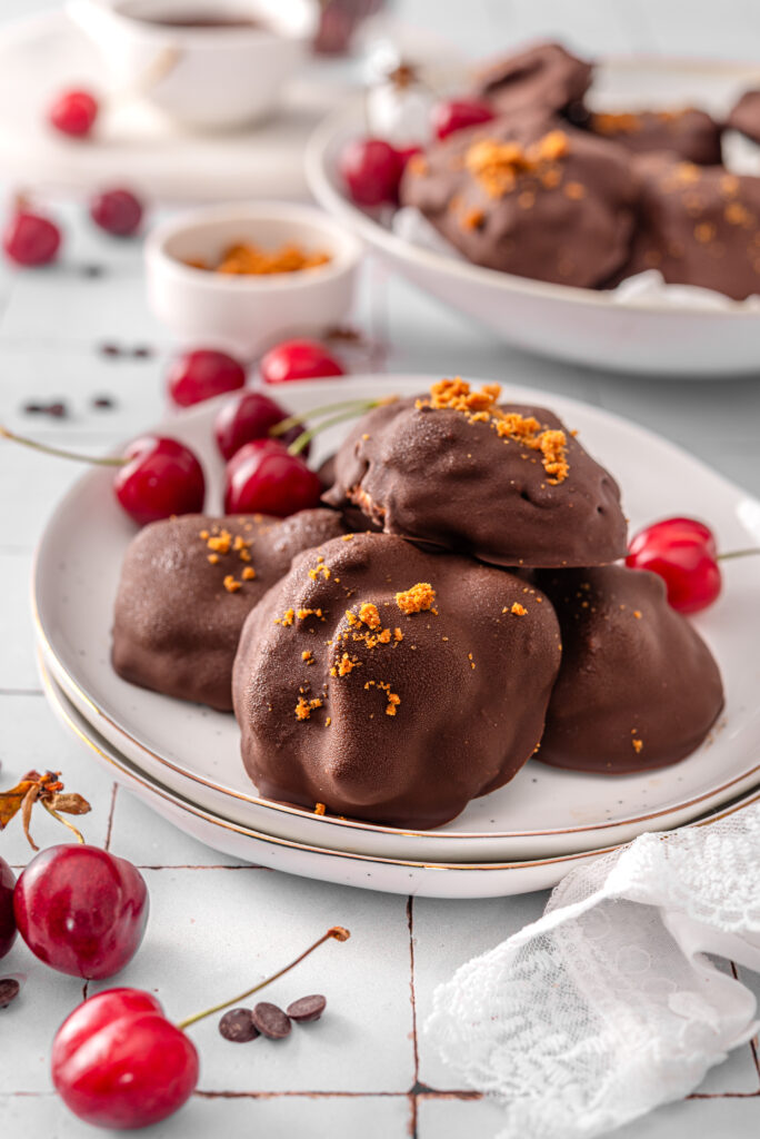 Cherry cheesecake clusters