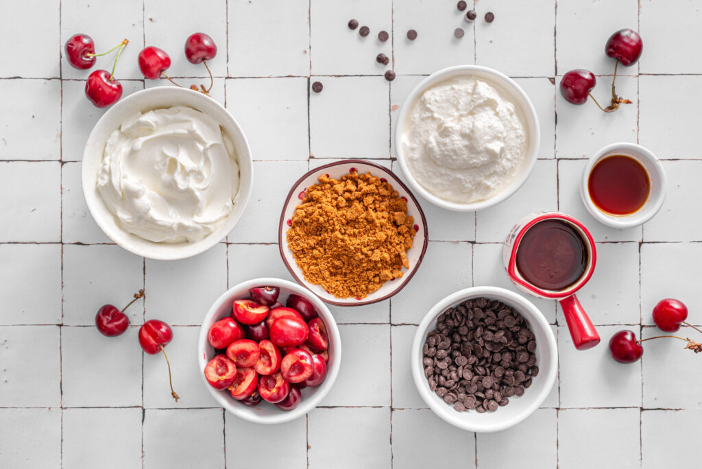 Cherry cheesecake clusters